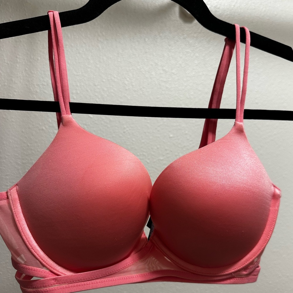 Victoria's Secret Very Sexy push-up Coral Pink Bra